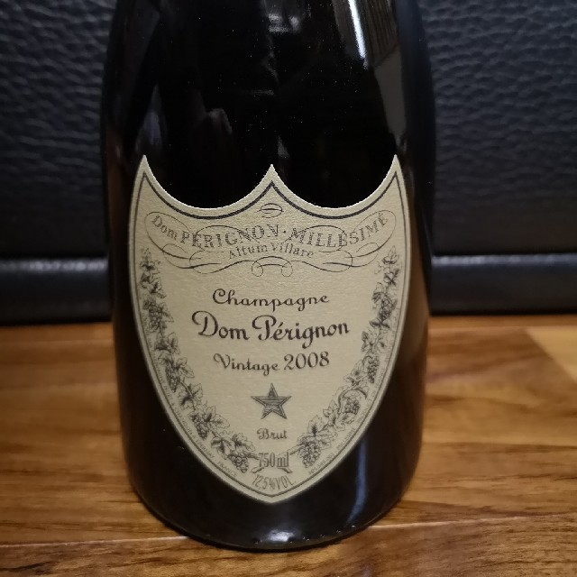 Dom Pérignon(ドンペリニヨン)のドン・ペリニヨン　未開封　２本セットあります。 食品/飲料/酒の酒(シャンパン/スパークリングワイン)の商品写真