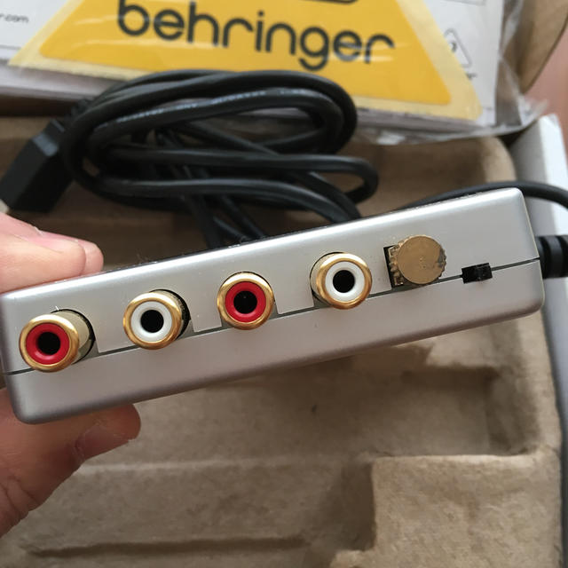 behringer U-PHONO UFO202 おまけケーブル付き 楽器のDTM/DAW(オーディオインターフェイス)の商品写真