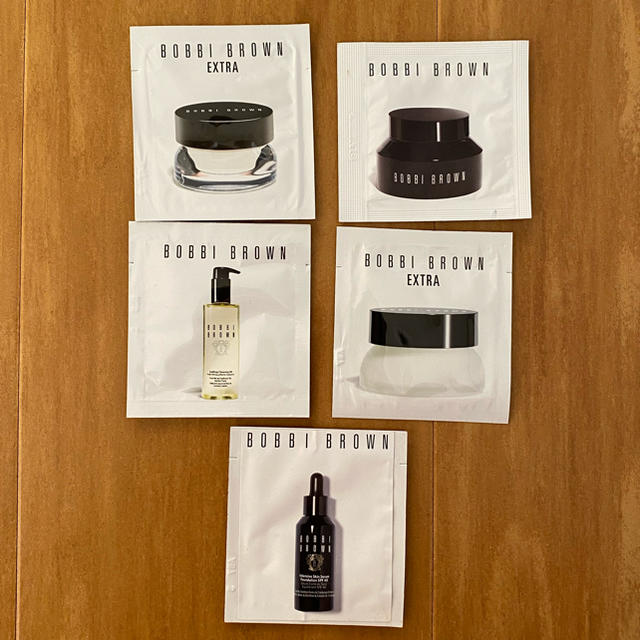 BOBBI BROWN(ボビイブラウン)のbobbi brownサンプル品 コスメ/美容のベースメイク/化粧品(化粧下地)の商品写真