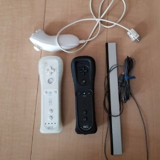 ウィー(Wii)のWiiリモコンセット(家庭用ゲーム機本体)