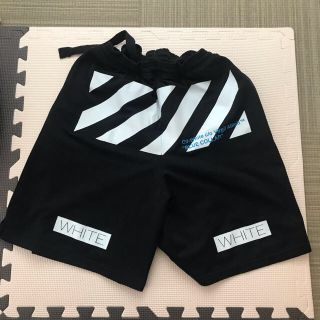 オフホワイト(OFF-WHITE)のoff-white パンツ(ショートパンツ)