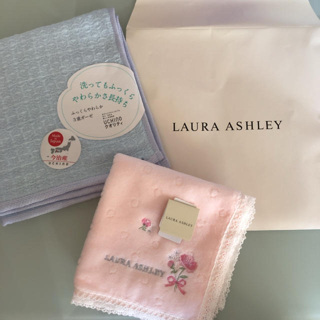 LAURA ASHLEY(ローラアシュレイ)のLAURA ASHLEY ハンカチ　今治タオル レディースのファッション小物(ハンカチ)の商品写真