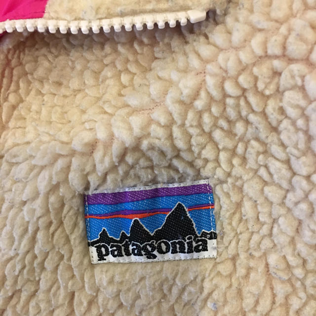 patagonia(パタゴニア)のパタゴニア キッズ ベスト ピンク  レディースサイズ レディースのトップス(ベスト/ジレ)の商品写真