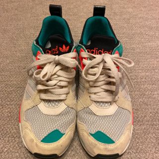 アディダス(adidas)のJIN様アディダス (adidas)スニーカー(スニーカー)