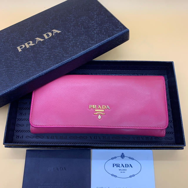 PRADA(プラダ)のPRADA 財布 レディースのファッション小物(財布)の商品写真