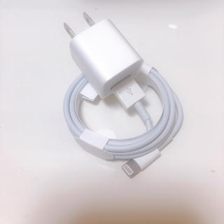 アップル(Apple)の【未使用】iPhone 充電器 純正品／Apple(バッテリー/充電器)