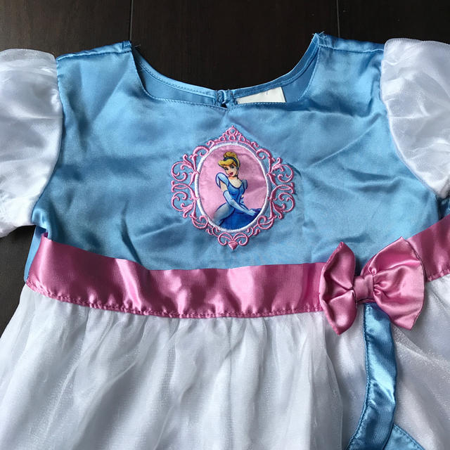 Disney(ディズニー)のシンデレラ　ドレス　90㌢ キッズ/ベビー/マタニティのキッズ服女の子用(90cm~)(ドレス/フォーマル)の商品写真