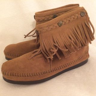 ミネトンカ(Minnetonka)のミネトンカ ショートブーツ フリンジブーツ 新品未使用品(ブーツ)