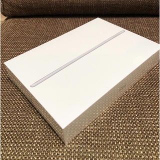 アイパッド(iPad)の【新品・送料無料】iPad 7 32GB Wi-Fi シルバー(タブレット)
