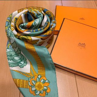 エルメス(Hermes)の早い者勝ち　新品未使用　HERMES カレ大判スカーフ (バンダナ/スカーフ)