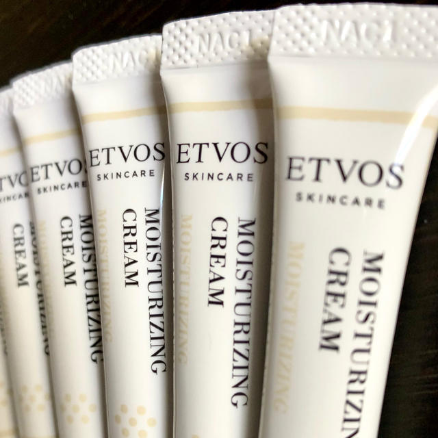 ETVOS(エトヴォス)のセール！ etvos エトヴォス モイスチャライジングクリーム 5g×7本 コスメ/美容のスキンケア/基礎化粧品(フェイスクリーム)の商品写真
