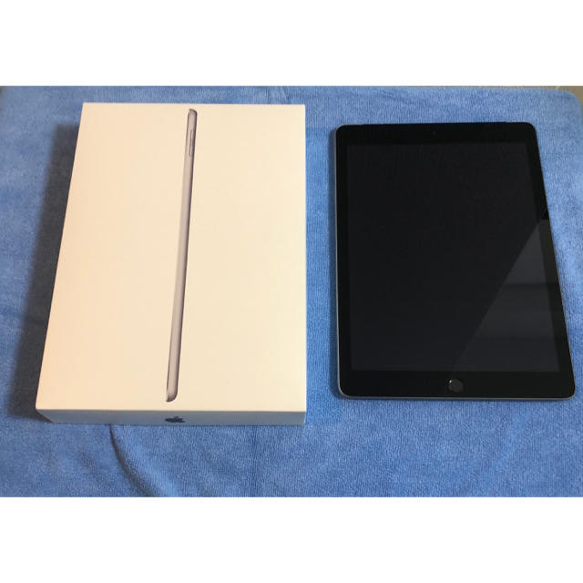 iPad(アイパッド)のiPad(2017)第5世代Wi-Fi＋Cellular(セルラー)モデル スマホ/家電/カメラのPC/タブレット(タブレット)の商品写真