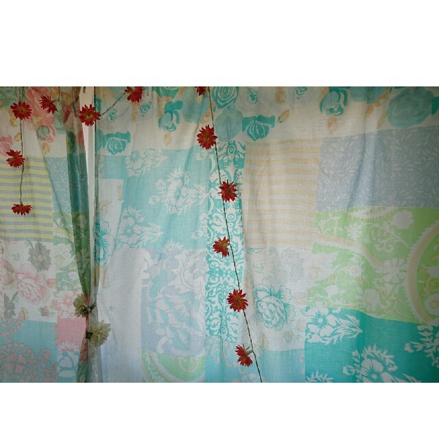 FELISSIMO(フェリシモ)のインド風カーテン インテリア/住まい/日用品のカーテン/ブラインド(カーテン)の商品写真
