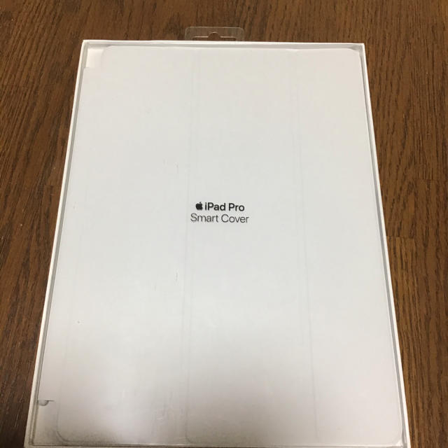 Apple(アップル)の新品【純正】10.5インチiPad Pro用SmartCover - ホワイト スマホ/家電/カメラのスマホアクセサリー(iPadケース)の商品写真