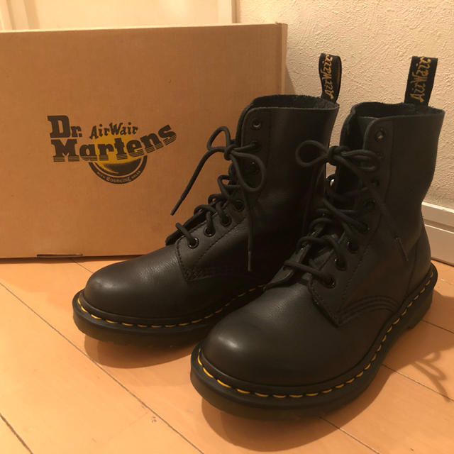 Dr.Martens(ドクターマーチン)のDr.Martens PASCAL 8ホールBLACK UK4（22.5〜23） レディースの靴/シューズ(ブーツ)の商品写真