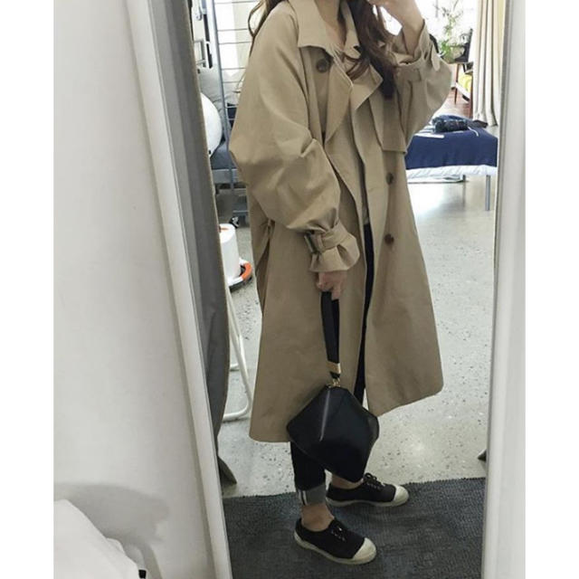 dholic(ディーホリック)の本日処分の為最終値下げcest cool（韓国ブランド）♡トレンチコート（新品） レディースのジャケット/アウター(トレンチコート)の商品写真