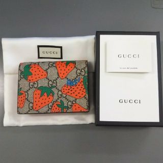 グッチ(Gucci)のGUCCIイチゴ柄二つ折り財布(財布)