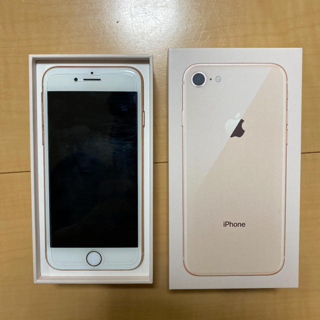 iPhone 8 Gold 64 simフリー【送料無料】目立ったキズヨゴレなし