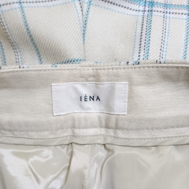 IENA(イエナ)のイエナ ウールチェックテーパードパンツ レディースのパンツ(クロップドパンツ)の商品写真