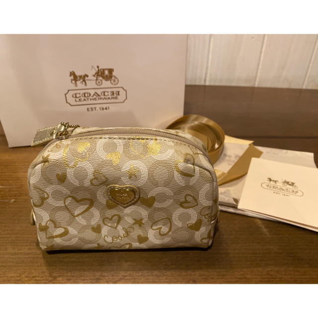 COACH(コーチ)の緊急値下げ！！！今だけ！！！！特価！COACH 未使用　ポーチ　やや難あり レディースのファッション小物(ポーチ)の商品写真