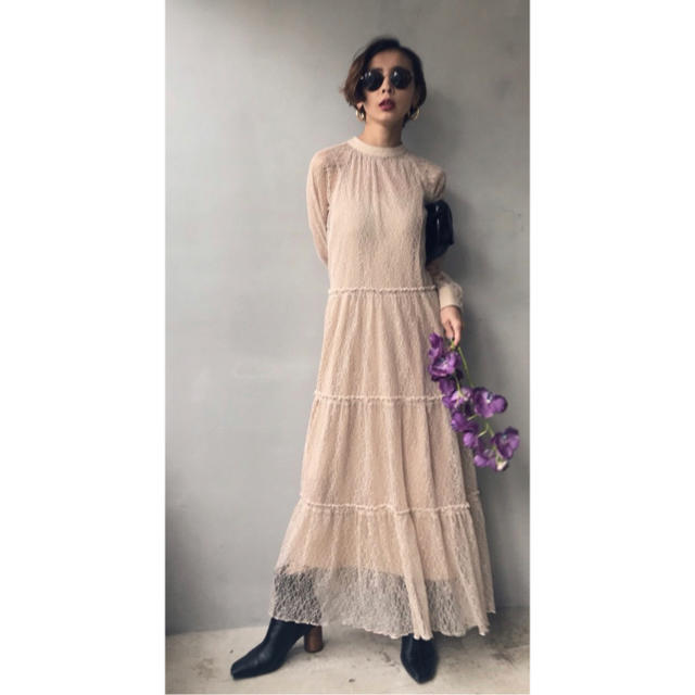 Ameri VINTAGE(アメリヴィンテージ)のAmeri未使用SHIRRING SHEER DRESS レディースのワンピース(ロングワンピース/マキシワンピース)の商品写真