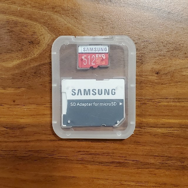 SAMSUNG(サムスン)の【たなか様専用】SUMSUNG★サムスン　microSD XC 512GB スマホ/家電/カメラのスマートフォン/携帯電話(その他)の商品写真