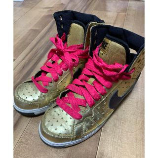 ナイキ(NIKE)のNIKE TROUPE MID ゴールド ダンス(スニーカー)