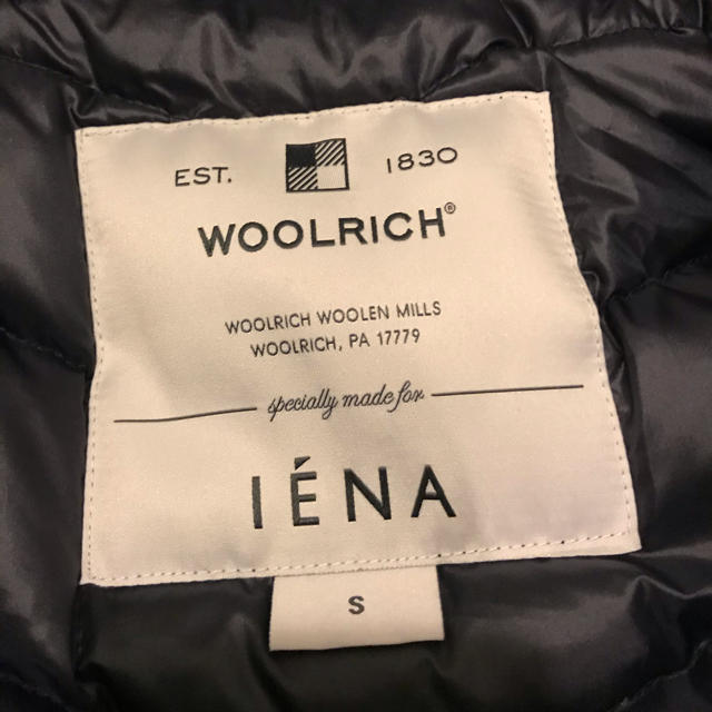 IENA(イエナ)の(期間限定お値下げ)IENA 別注WOOLRICH ダウンコート レディースのジャケット/アウター(ダウンコート)の商品写真