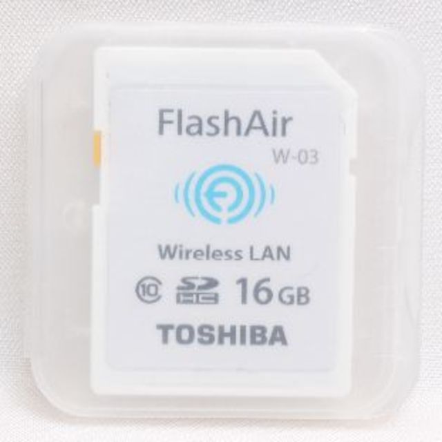 東芝(トウシバ)の❤️大容量でお買い得❤️TOSHIBA FlashAir SDカード 16GB❤ スマホ/家電/カメラのカメラ(デジタル一眼)の商品写真