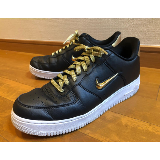 NIKE エアフォースワン 金 黒 スニーカー 24cm