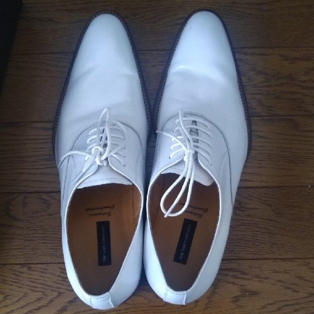 ウェディング 結婚式 白色男性用靴24.5センチ スーツカンパニー メンズの靴/シューズ(ドレス/ビジネス)の商品写真