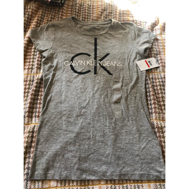 Calvin Klein(カルバンクライン)の未使用　タグ付き　カルバンクライン　Tシャツ レディースのトップス(Tシャツ(半袖/袖なし))の商品写真