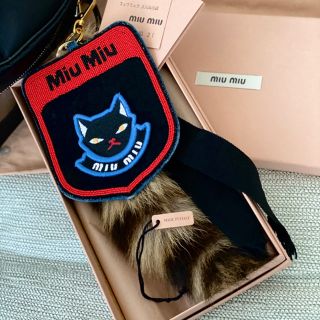 ミュウミュウ(miumiu)の⭐︎MIUMIU  キャット猫 モチーフ リュック バック　チャーム(チャーム)