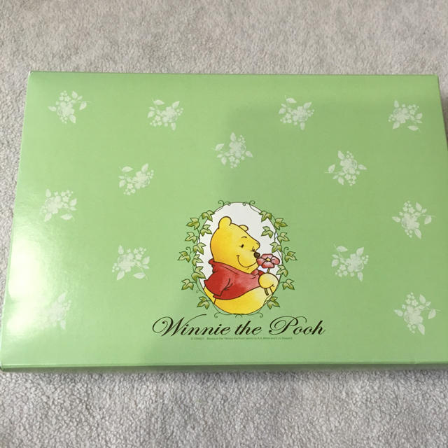 くまのプーさん(クマノプーサン)のディズニー   Winnie The  Pooh フェイスタオル エンタメ/ホビーのアニメグッズ(タオル)の商品写真