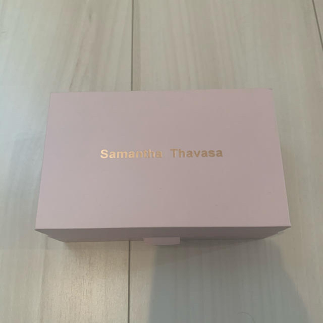 Samantha Thavasa(サマンサタバサ)のサマンサタバサ　ワイヤレスイヤホン スマホ/家電/カメラのオーディオ機器(ヘッドフォン/イヤフォン)の商品写真