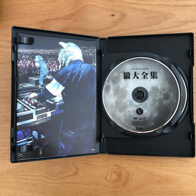 MAN WITH A MISSION(マンウィズアミッション)の狼大全集　V DVD エンタメ/ホビーのDVD/ブルーレイ(ミュージック)の商品写真