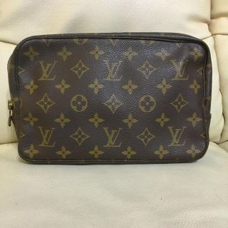 ルイヴィトン(LOUIS VUITTON)のLOUIS VUITTON クラッチ バッグ　化粧ポーチ(クラッチバッグ)