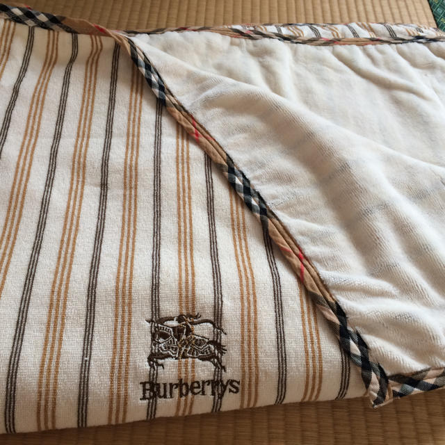 BURBERRY(バーバリー)のバーバリーズ 綿毛布 パイルブランケット インテリア/住まい/日用品の寝具(毛布)の商品写真