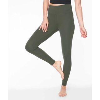 アスレタ(ATHLETA)の美品☆athleta leggings olive elation  ヨガ　(レギンス/スパッツ)