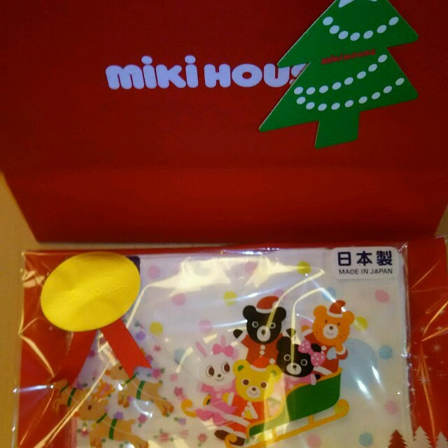 mikihouse(ミキハウス)のミキハウス*Xmas*ハンカチ*赤 キッズ/ベビー/マタニティのこども用ファッション小物(その他)の商品写真