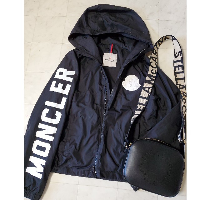 MONCLER キッズ 大人でも着用可能 14A 春先におすすめです 状態美品