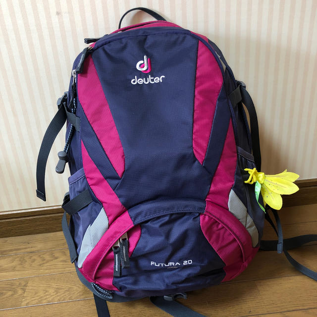 Deuter(ドイター)のドイター フューチュラ 20 SL  登山　リュック　雨カバー付き　deuter スポーツ/アウトドアのアウトドア(登山用品)の商品写真