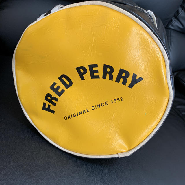 FRED PERRY(フレッドペリー)のFred Perry フレッドペリー　ボストンバッグ　カバン　イエロー　ブラック メンズのバッグ(ボストンバッグ)の商品写真