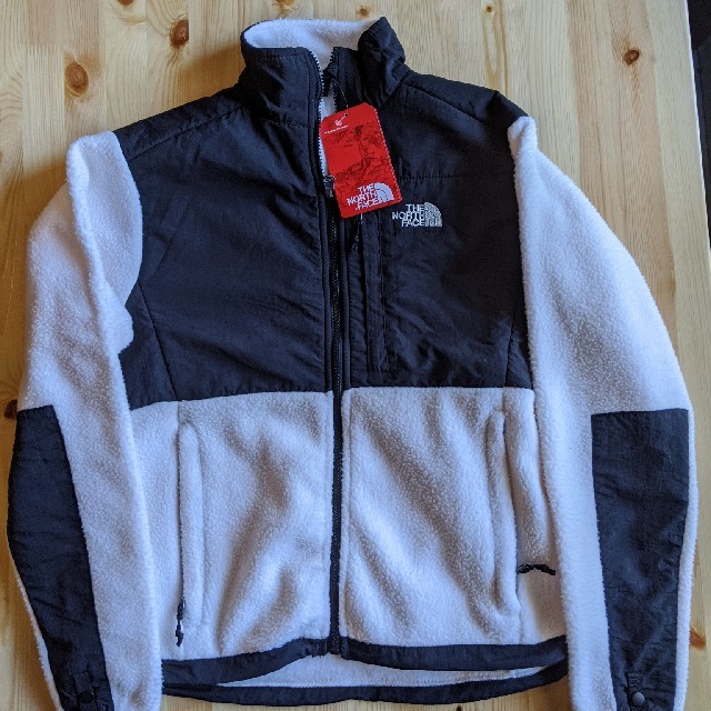 ジャケット/アウターTHE NORTH FACE フリースジャケット　新品