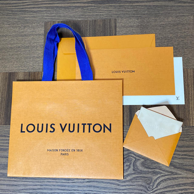 LOUIS VUITTON - ルイヴィトン　クロス　紙袋　メッセージカードの通販