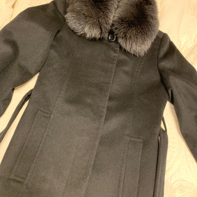 BARNEYS NEW YORK(バーニーズニューヨーク)のカシミヤ　コート　黒 レディースのジャケット/アウター(毛皮/ファーコート)の商品写真