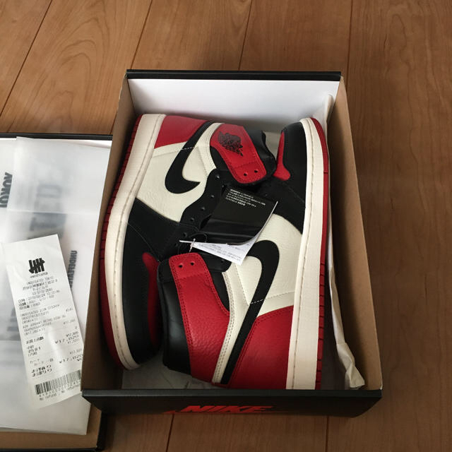 NIKE(ナイキ)のNIKE AIR JORDAN 1 RETRO HIGH OG BRED TOE メンズの靴/シューズ(スニーカー)の商品写真