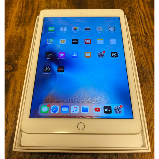 【美品】iPad Air2 WI-FI + セルラーモデル　128GB GOLDPC/タブレット