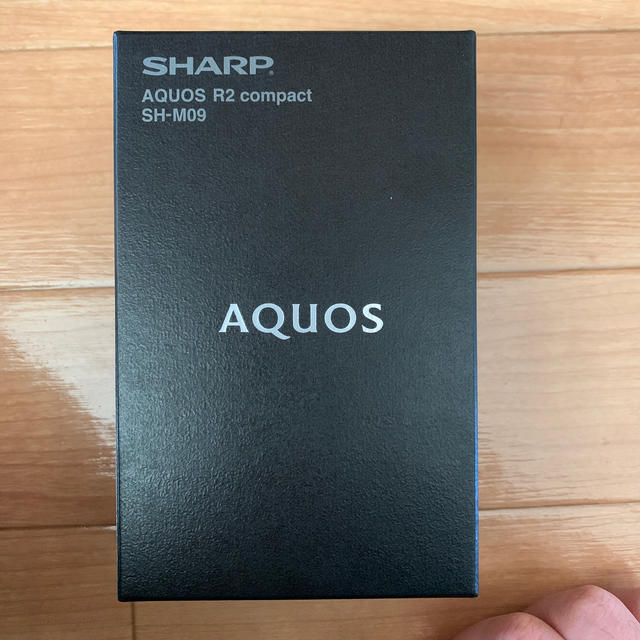 AQUOS r2 compact