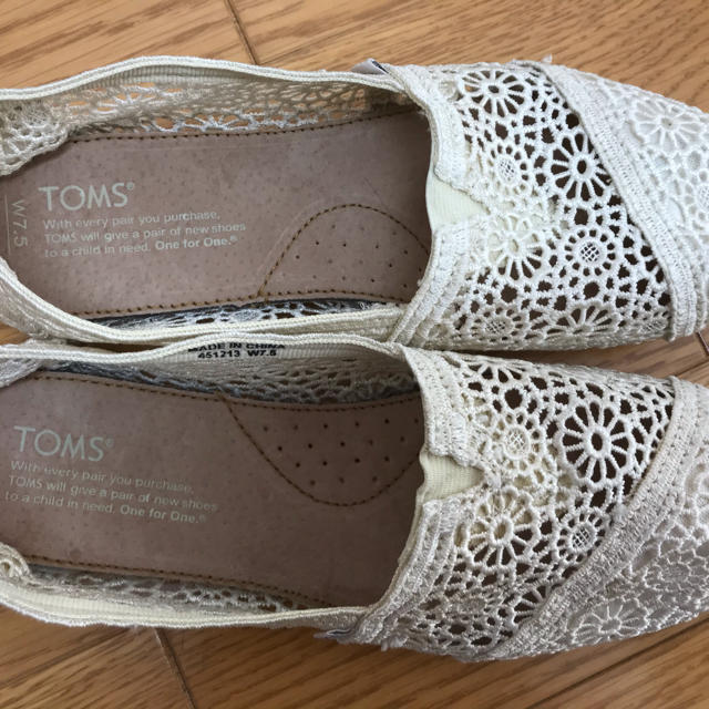 TOMS(トムズ)のTOMS  レースシューズ　ホワイト レディースの靴/シューズ(スリッポン/モカシン)の商品写真